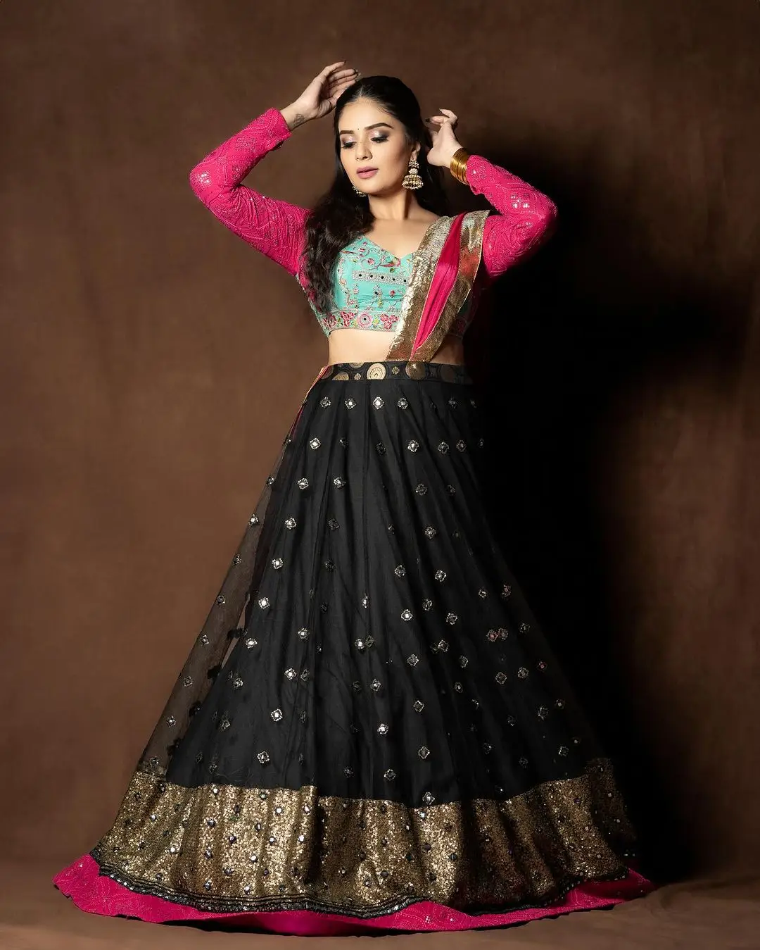 Gemini TV Anchor Sreemukhi in Black Lehenga Blue Choli